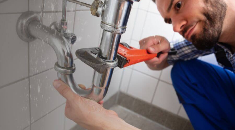 Professional clogged toilet repair services in Sainte Genevieve, MO
