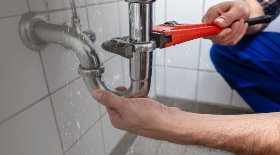 Professional clogged toilet repair in Sainte Genevieve, MO
